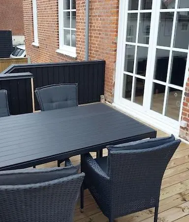 Naer Billund Med Gratis Parkering Og Terrasse Med Grill *